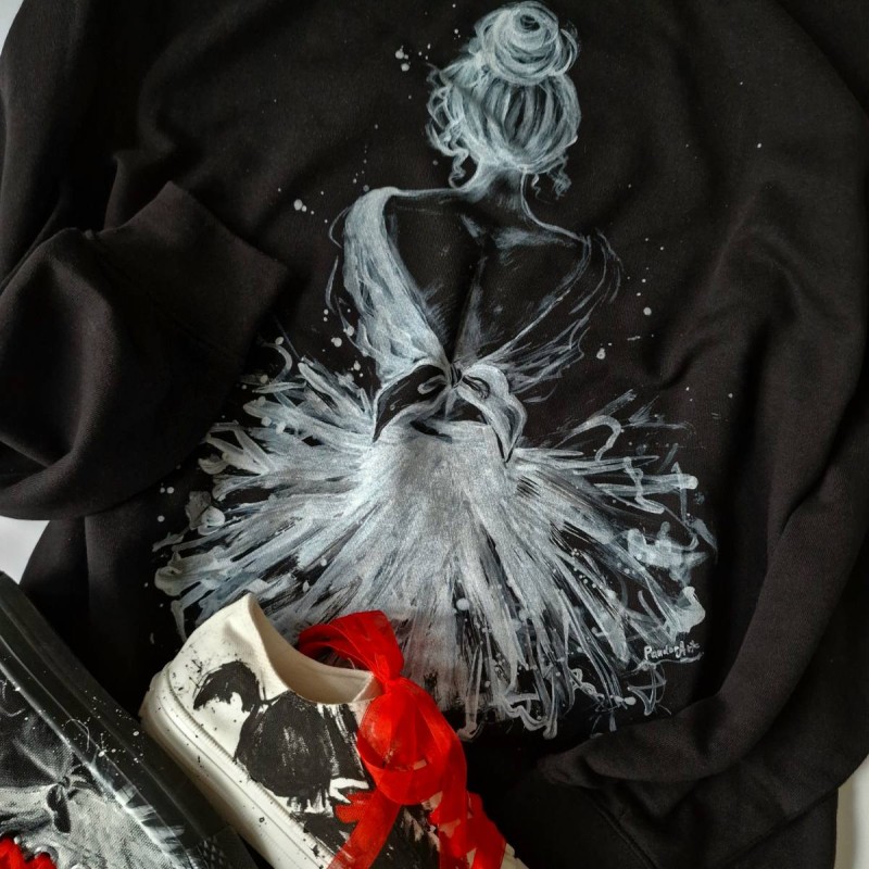 Суичър и рисувани кецове "Балерина"