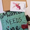 Кутия "Mama needs wine" мента