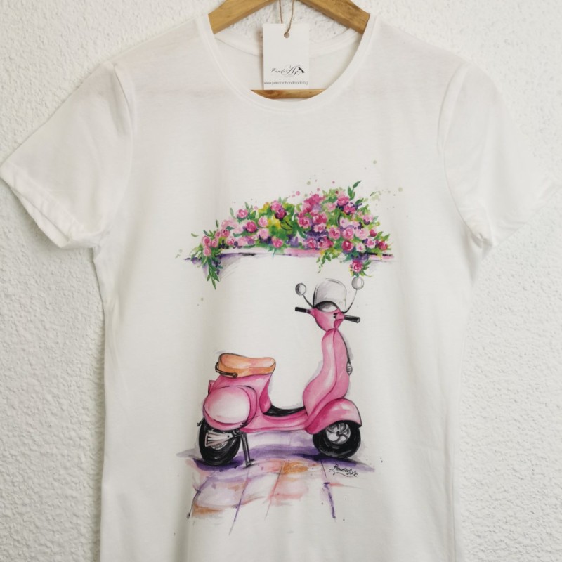 Тениска и рисувани кецове "Vespa pink" Тениска и рисувани кецове "Vespa pink"